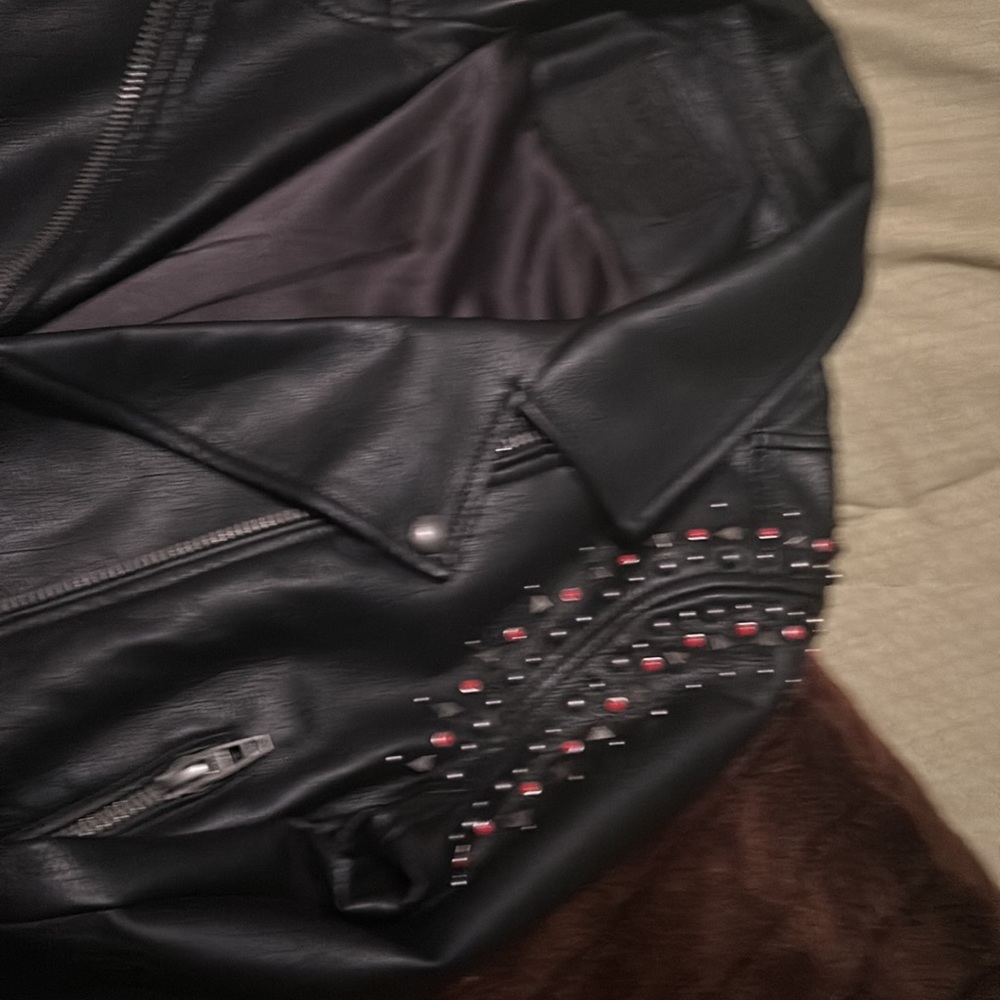 New leather jacket small - Picture 2 of 3